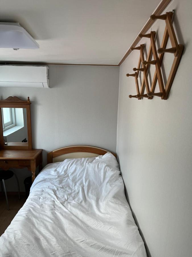 Clara House Hotel Seoul Exterior photo