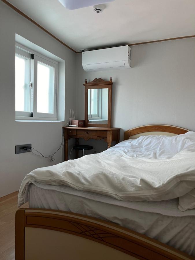 Clara House Hotel Seoul Exterior photo